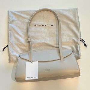 Freja New York Caroline Bag Oat w/ Dustbag